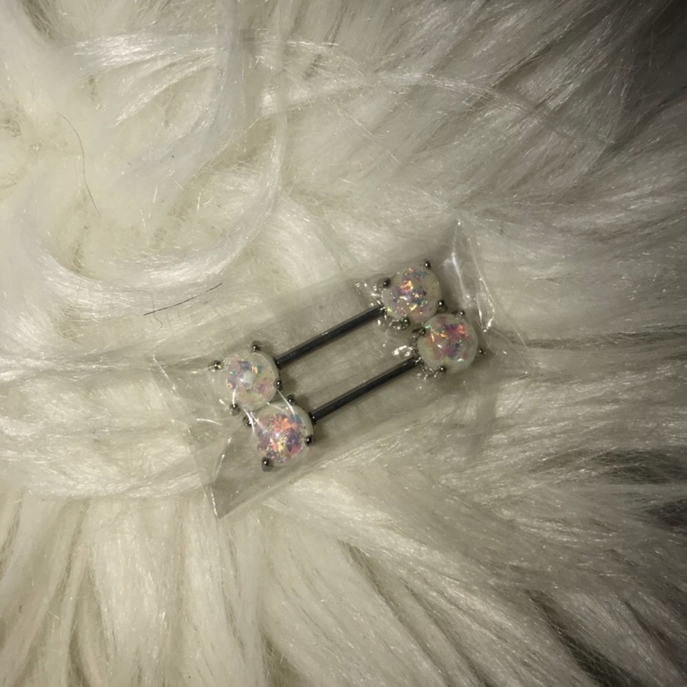 Opal Nipple Piercing NBW